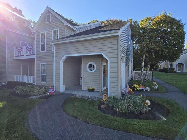 1811 Hampton Place Boulevard, Troy, NY 12180