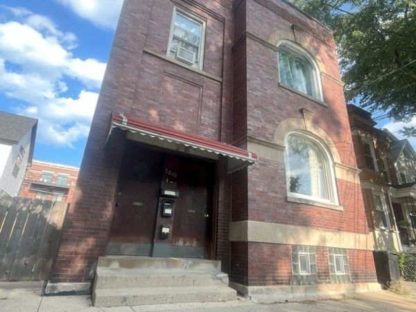 3849 N Marshfield Avenue , Chicago, IL 60613
