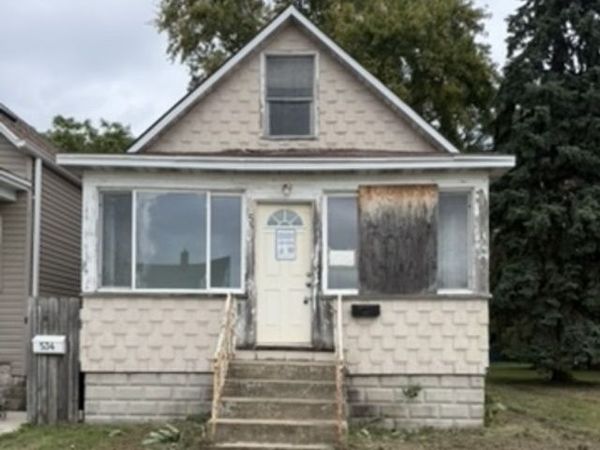 532 156th Street , Calumet City, IL 60409