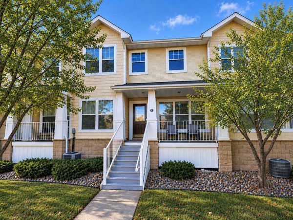 1240 County Road D E, Unit 3, Maplewood, MN 55109