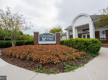 3820 LIGHTFOOT STREET, Unit 115, CHANTILLY, VA 20151