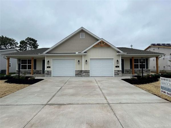 50 Timber Creek Drive, Carlisle, OH 45005
