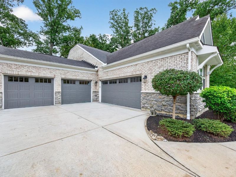 1691 Bluffton Terrace Drive, Hamilton Township, OH 45039 Photo 5