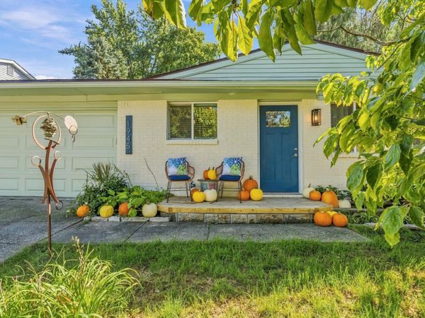 1945 Shallowford Avenue, Columbus, OH 43235