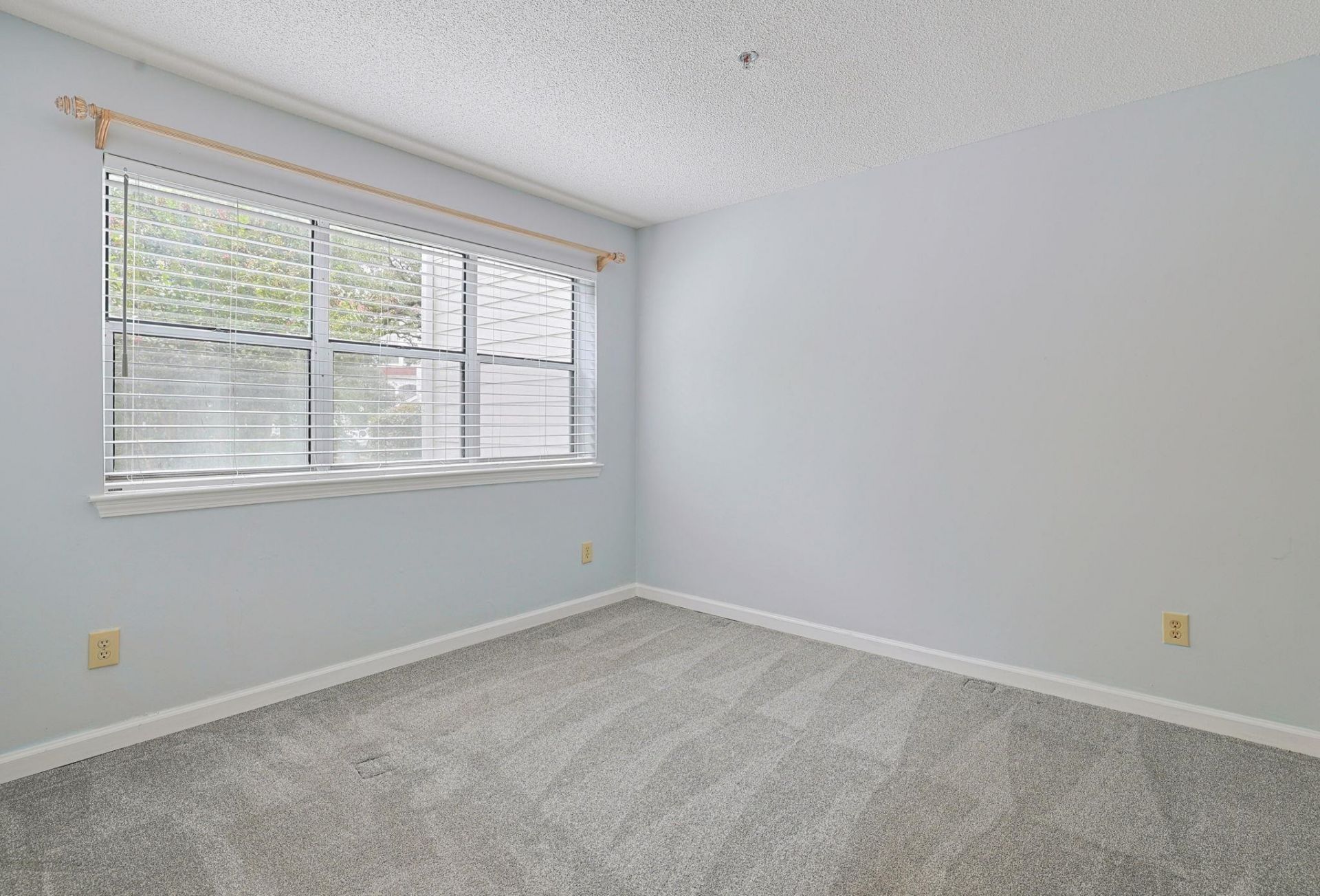 4601 Greenbriar Dr. Photo 17