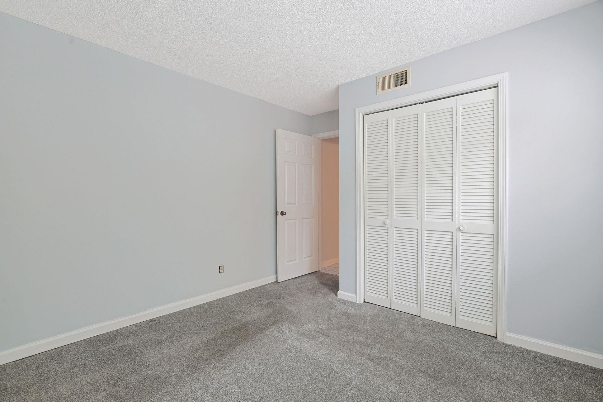 4601 Greenbriar Dr. Photo 18