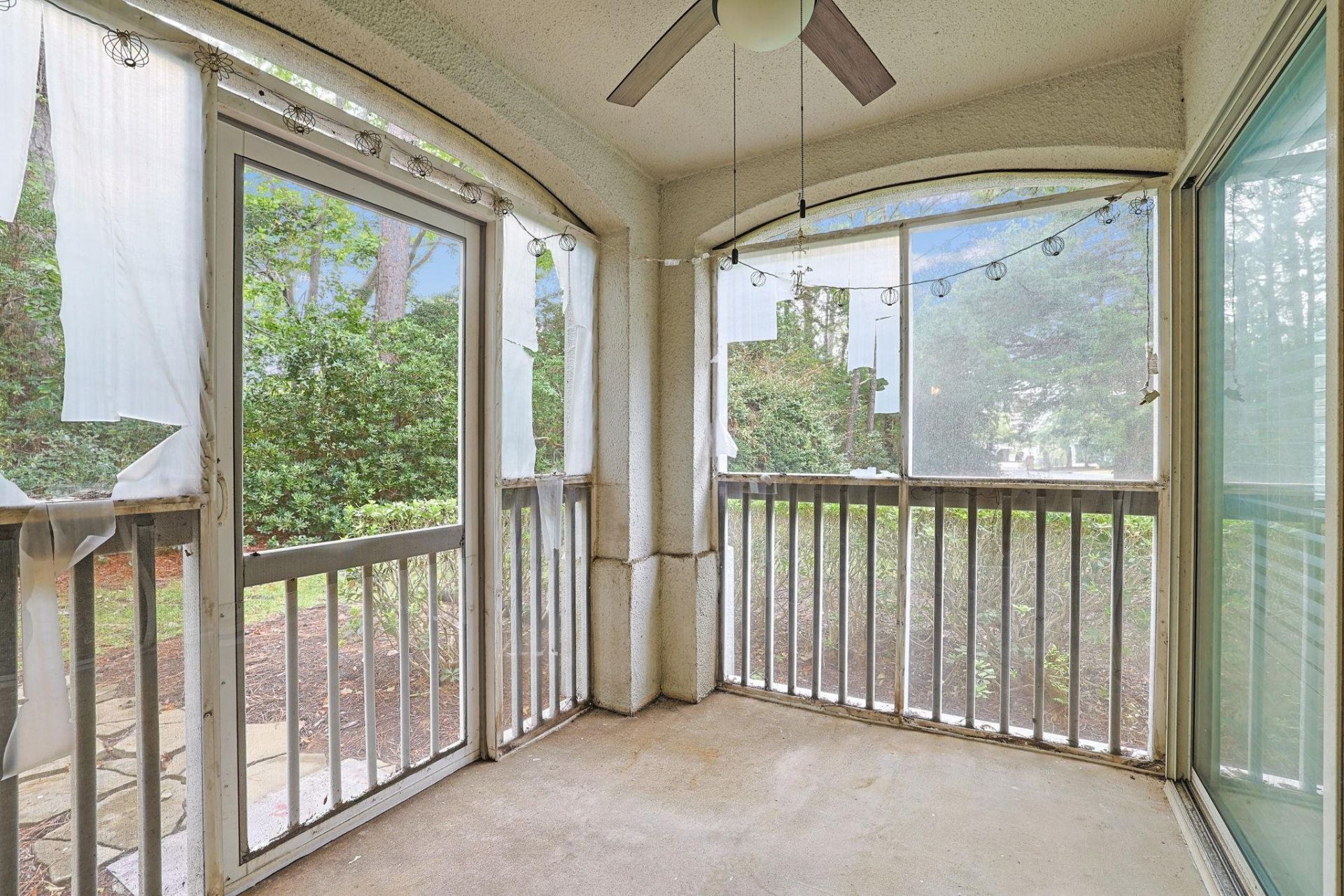 4601 Greenbriar Dr. Photo 22