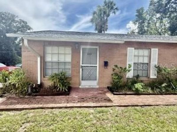 223 N ADELLE AVENUE , DELAND, FL 32720