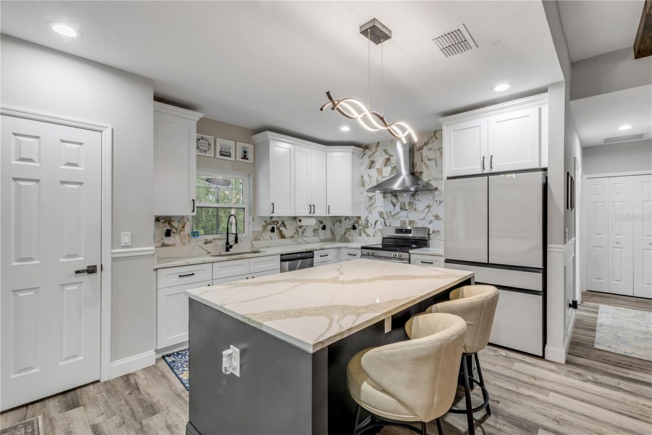 925 11th Avenue , Deland, FL 32724 Photo