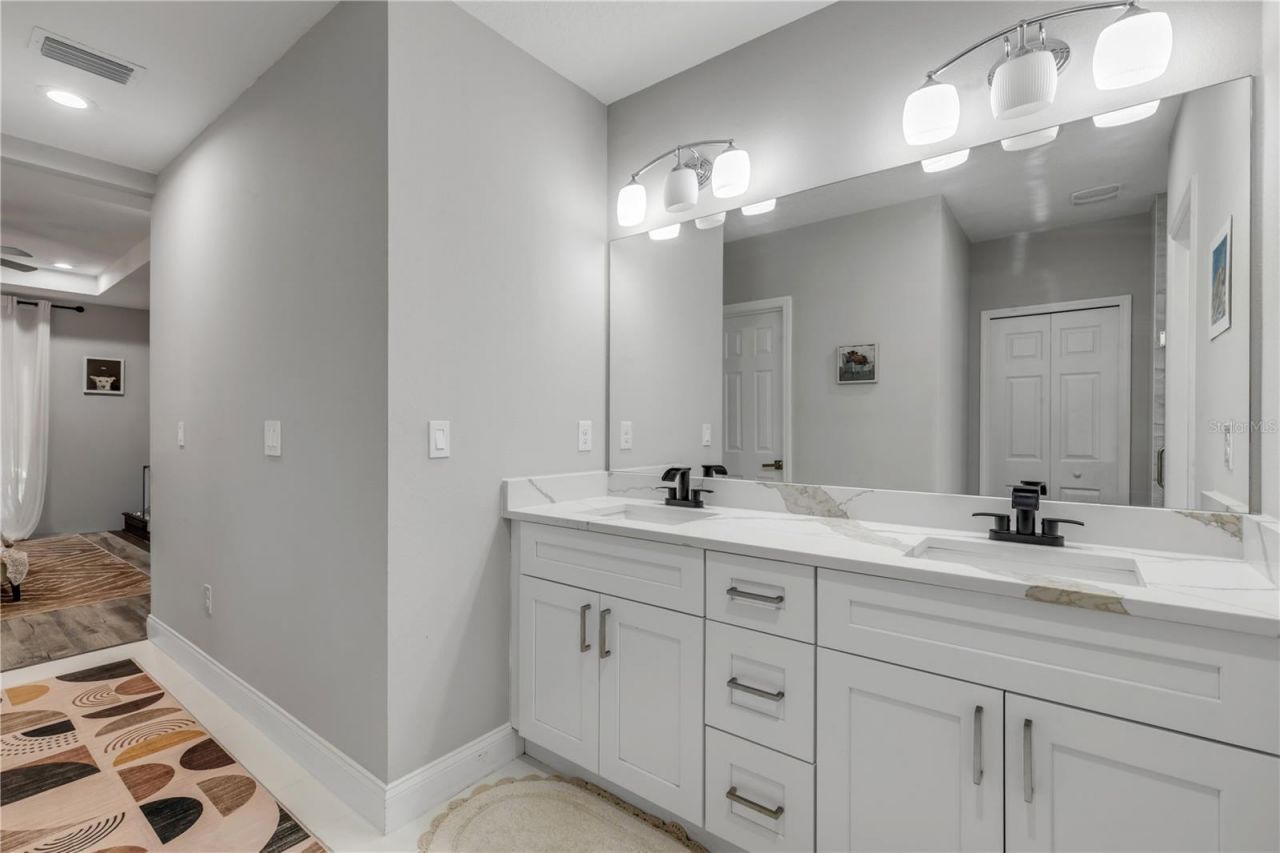 925 11th Avenue , Deland, FL 32724 Photo
