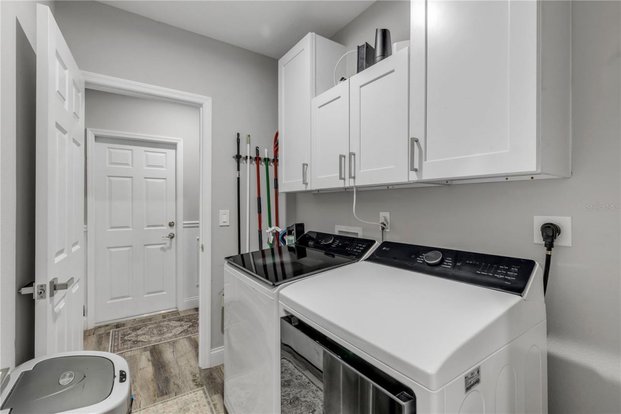 925 11th Avenue , Deland, FL 32724 Photo