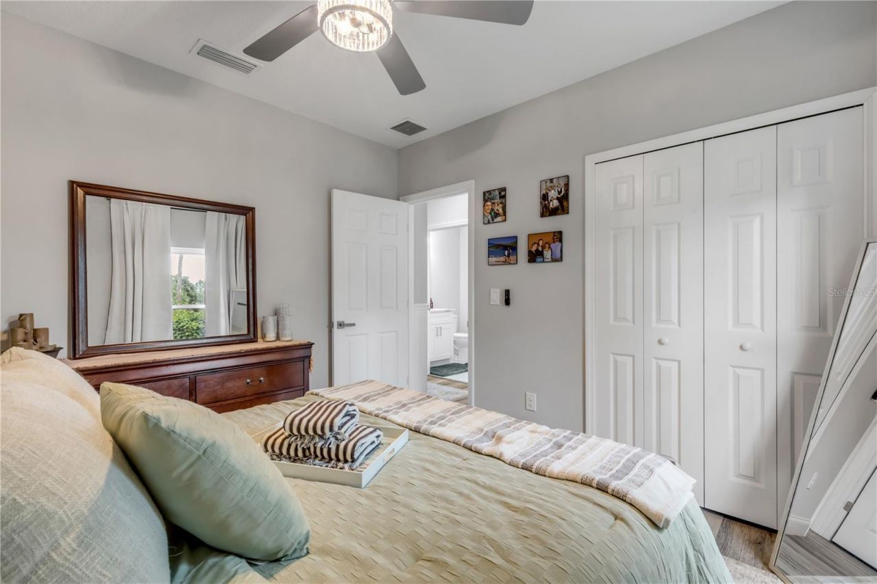 925 11th Avenue , Deland, FL 32724 Photo