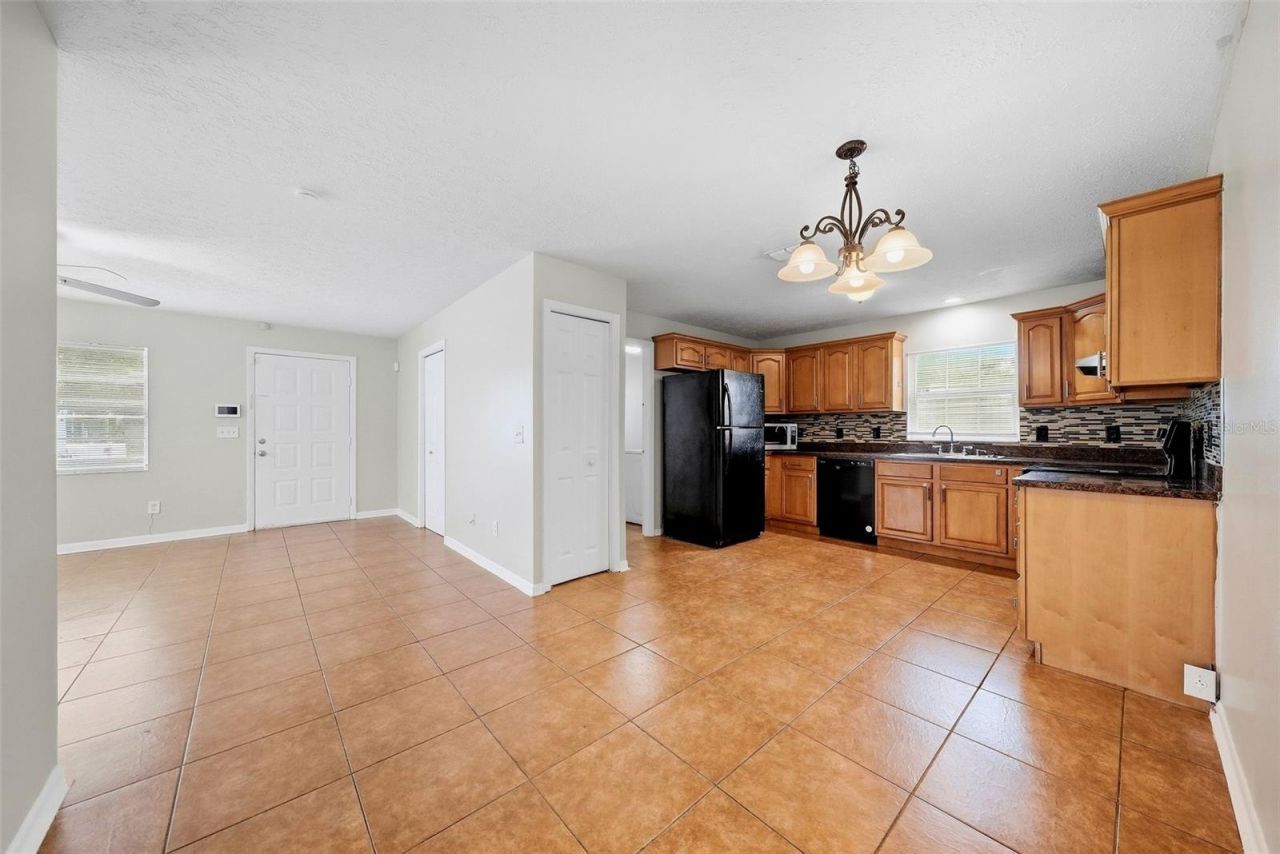 8904 N Boulevard, Tampa, FL 33604 Photo