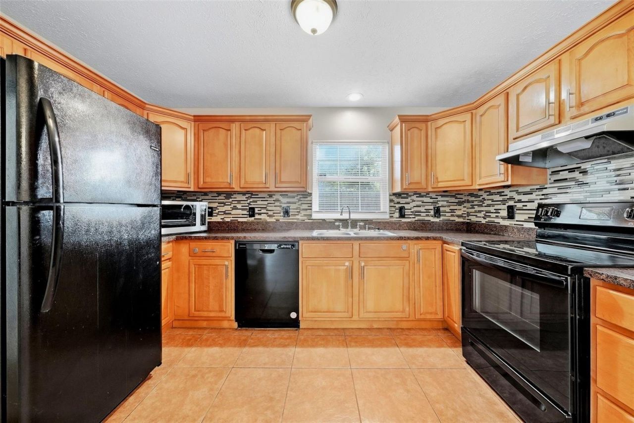 8904 N Boulevard, Tampa, FL 33604 Photo