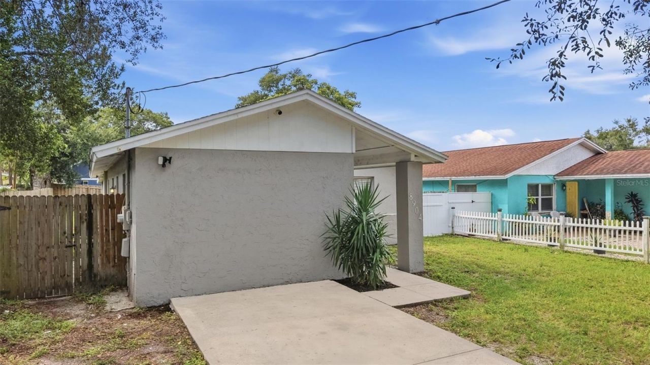 8904 N Boulevard, Tampa, FL 33604 Photo