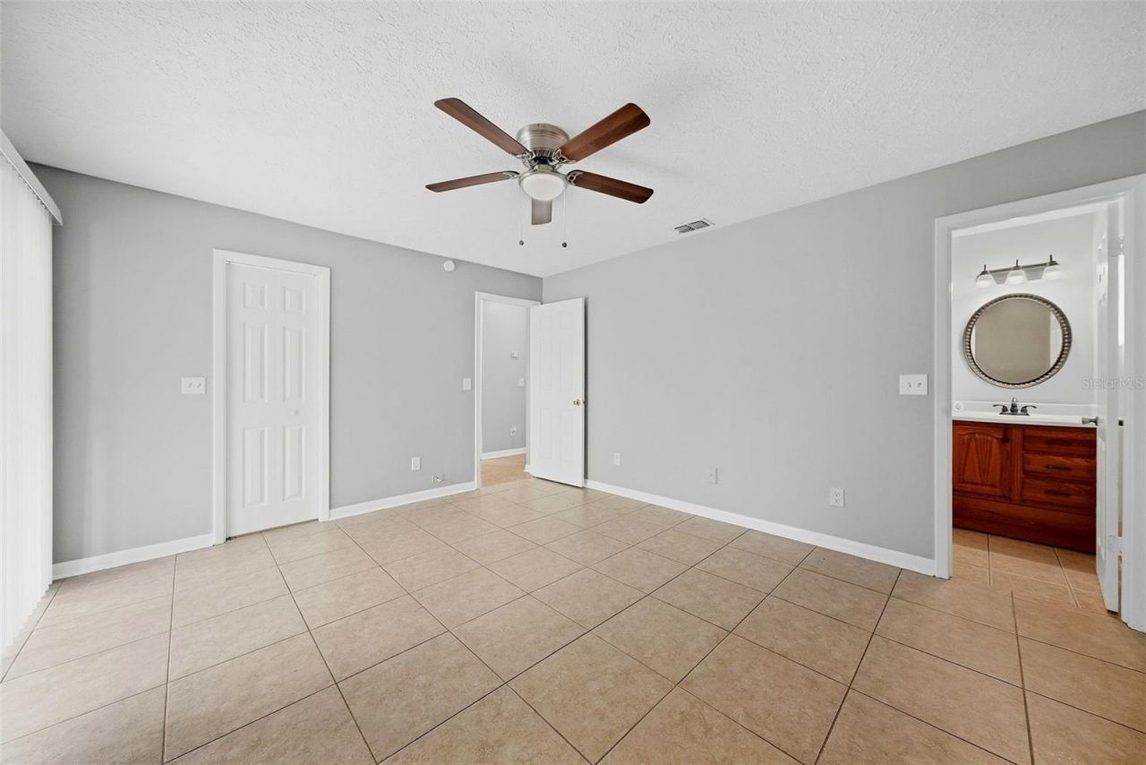 8904 N Boulevard, Tampa, FL 33604 Photo