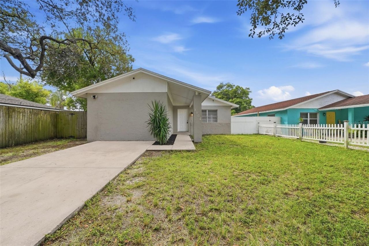 8904 N Boulevard, Tampa, FL 33604 Photo