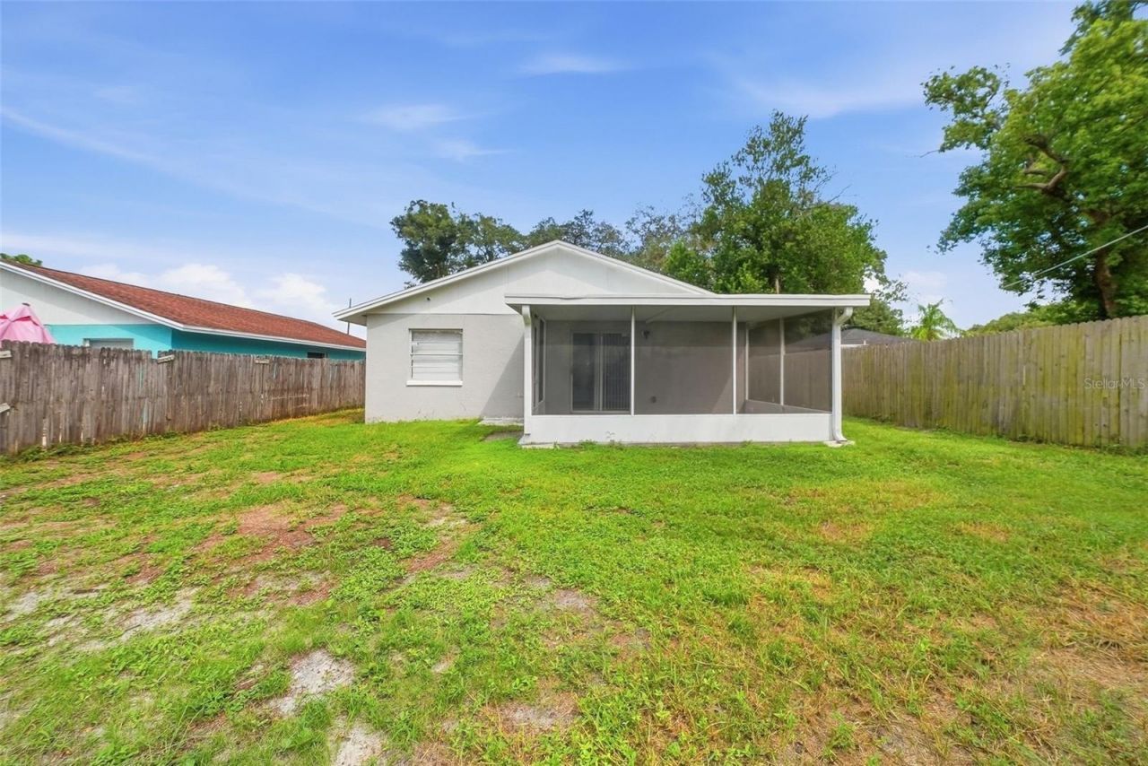 8904 N Boulevard, Tampa, FL 33604 Photo