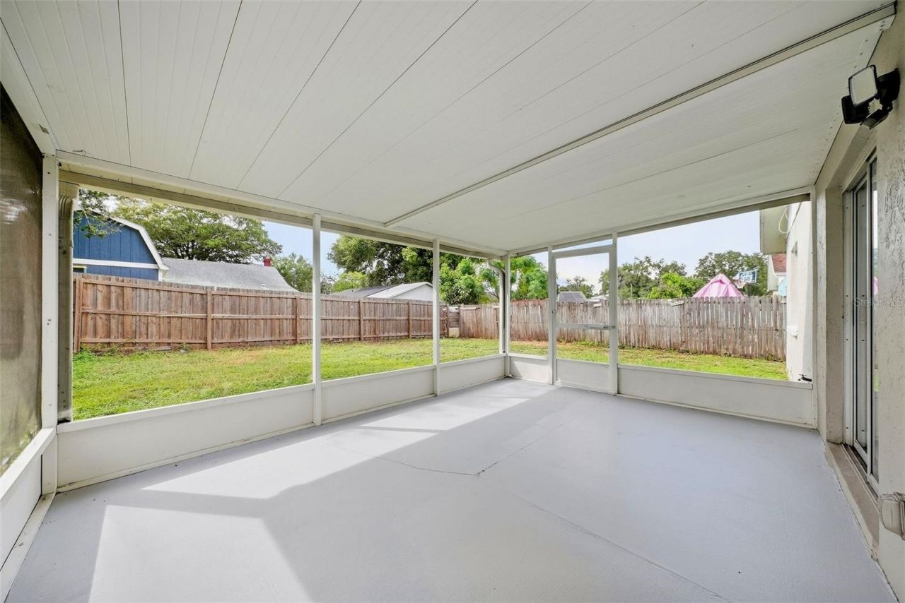 8904 N Boulevard, Tampa, FL 33604 Photo
