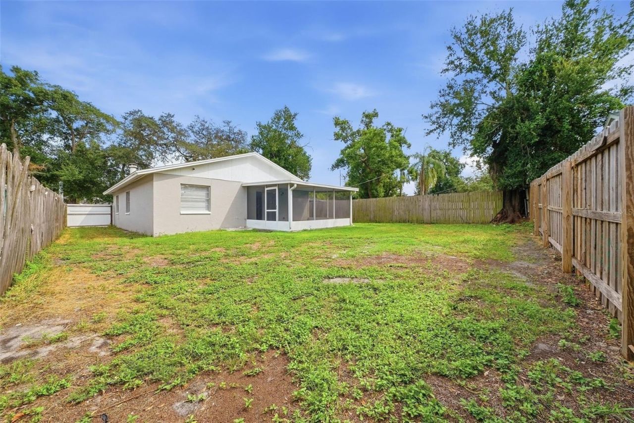 8904 N Boulevard, Tampa, FL 33604 Photo