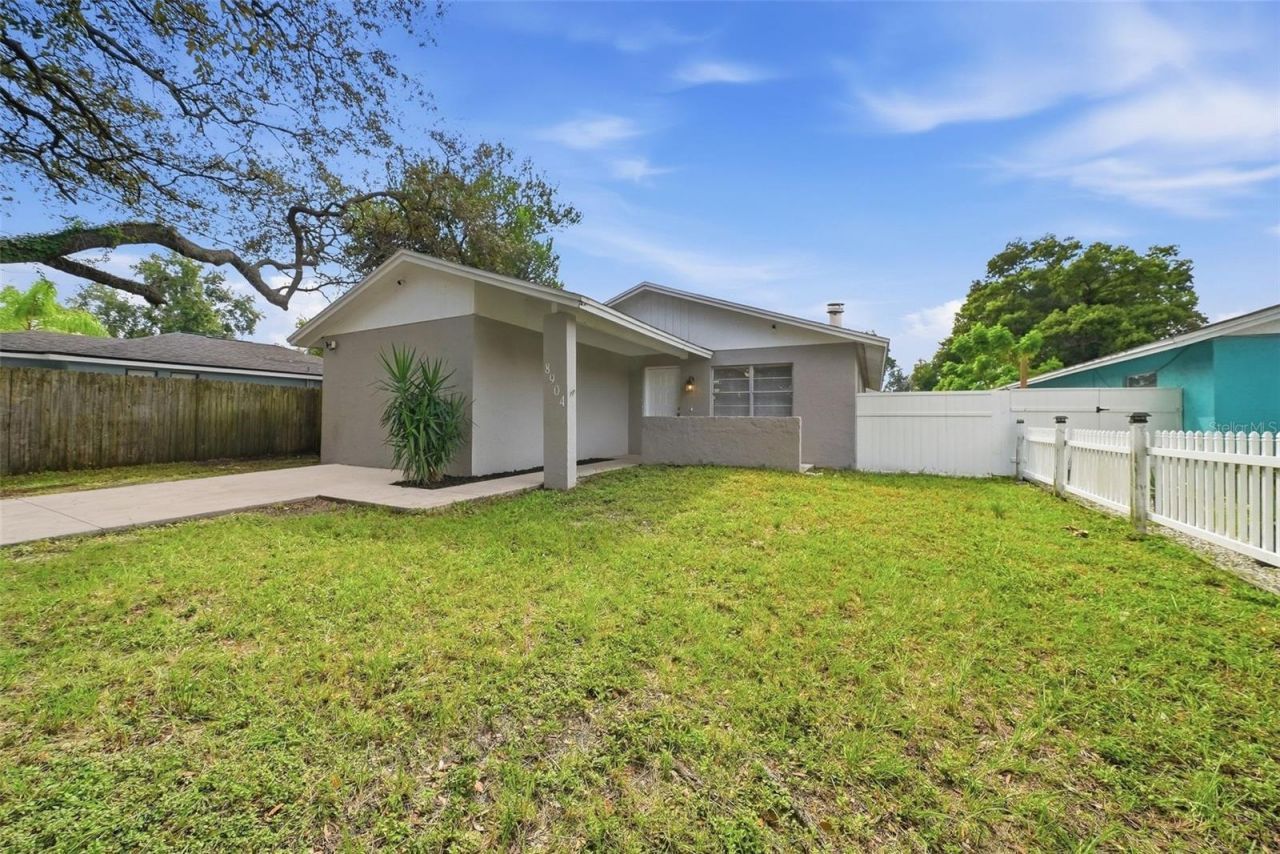 8904 N Boulevard, Tampa, FL 33604 Photo