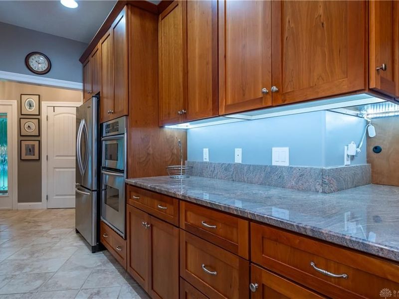 9917 Hackberry Place, Dayton, OH 45458 Photo 16