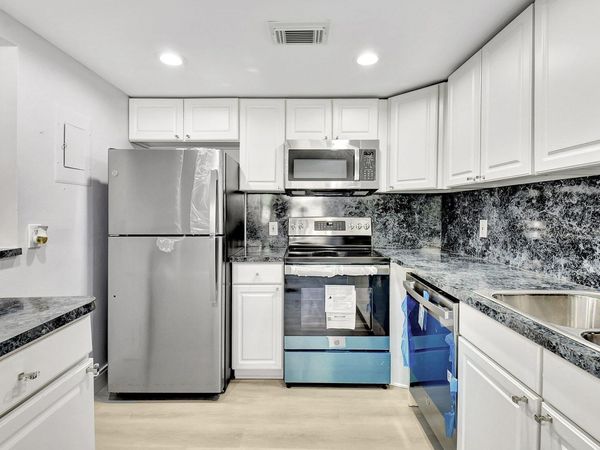 450 Saxony J, Delray Beach, FL 33446