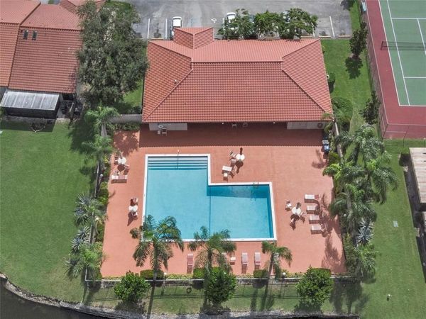 3003 LA MIRAGE Drive, Unit 3003, Lauderhill, FL 33319