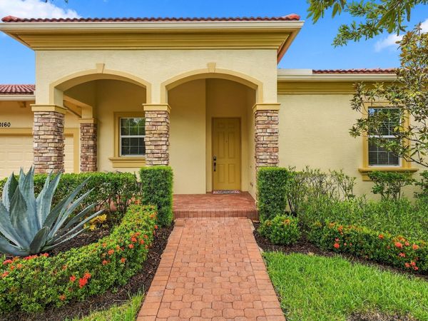10160 SW AZZO Lane, Port St. Lucie, FL 34986