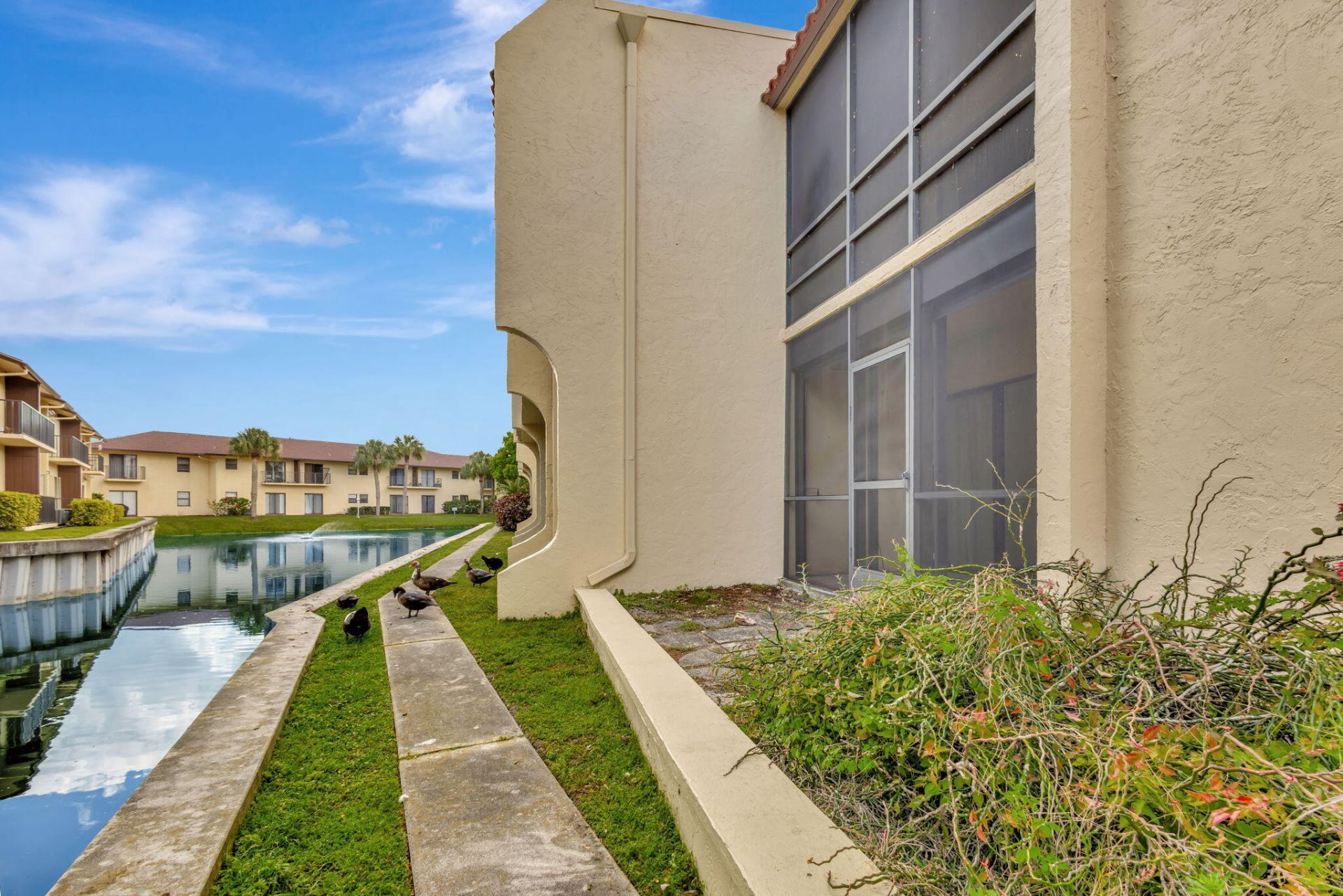 2050 Oleander Avenue, Unit 2-106, Fort Pierce, FL 34950 Photo