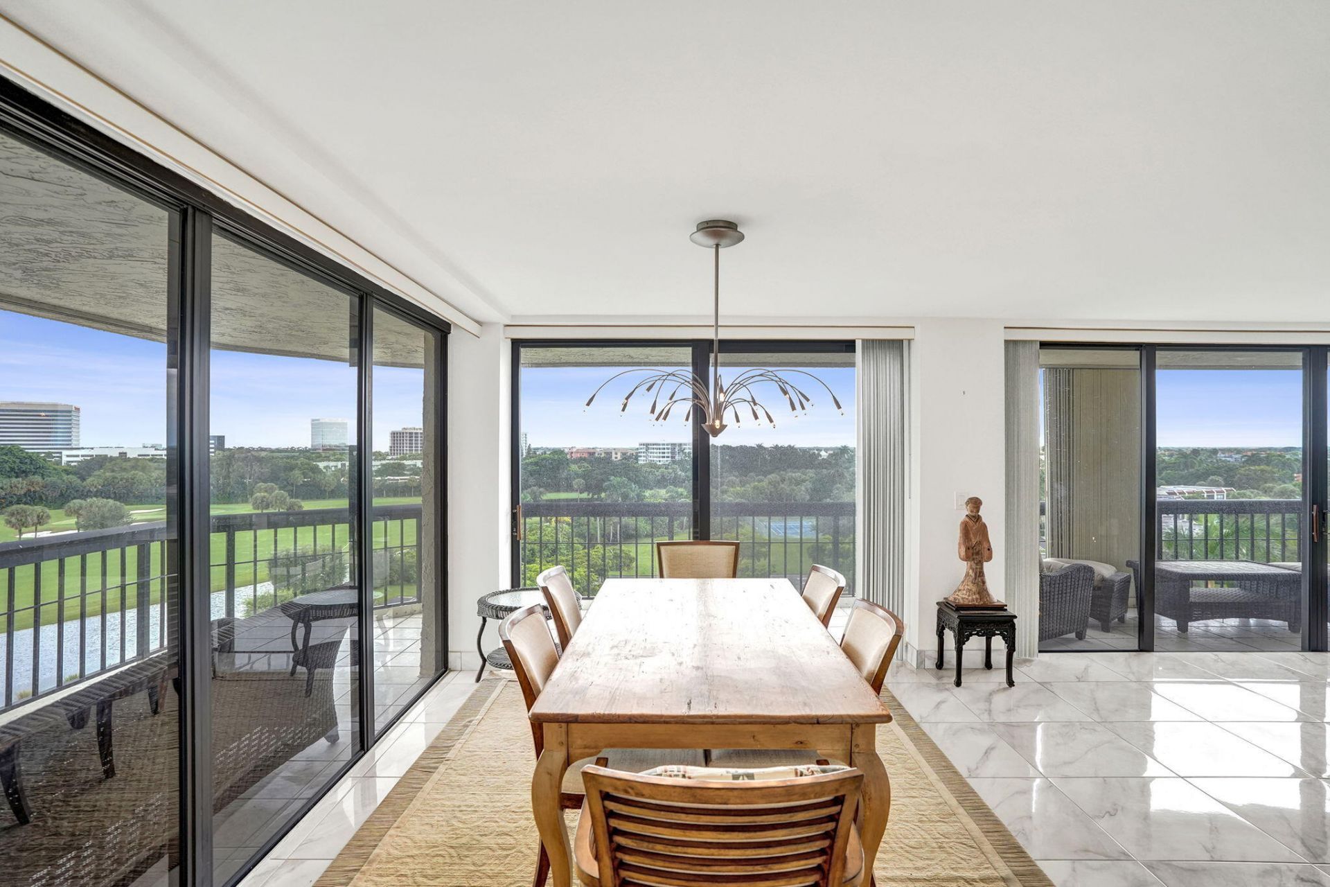 1900 Consulate Place, Unit 604, West Palm Beach, FL 33401 Photo
