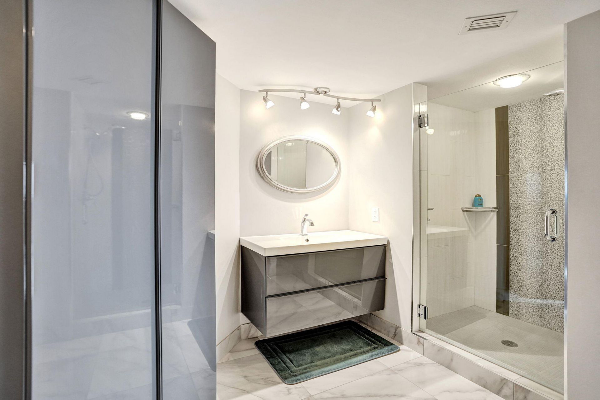 1900 Consulate Place, Unit 604, West Palm Beach, FL 33401 Photo
