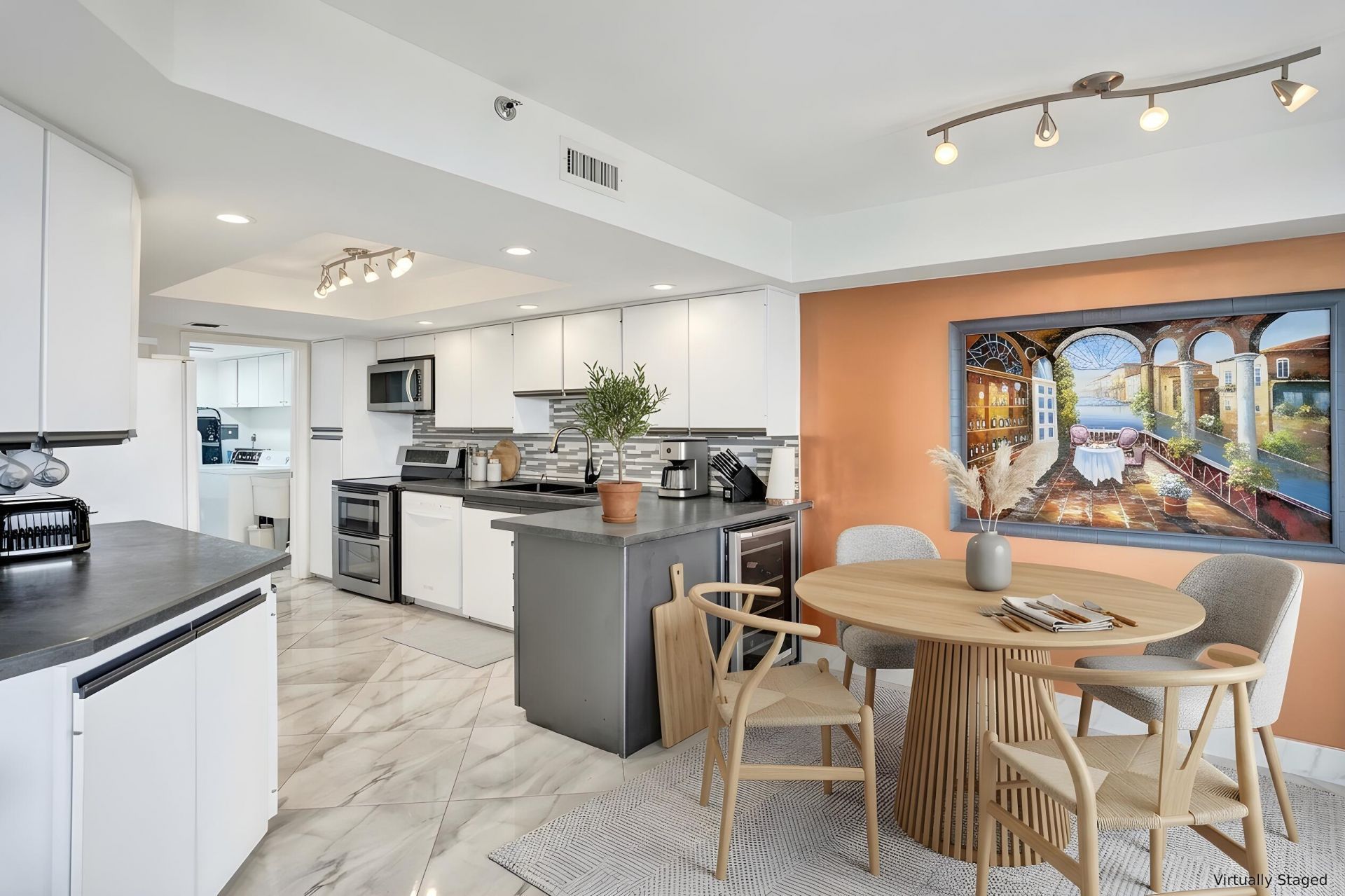 1900 Consulate Place, Unit 604, West Palm Beach, FL 33401 Photo