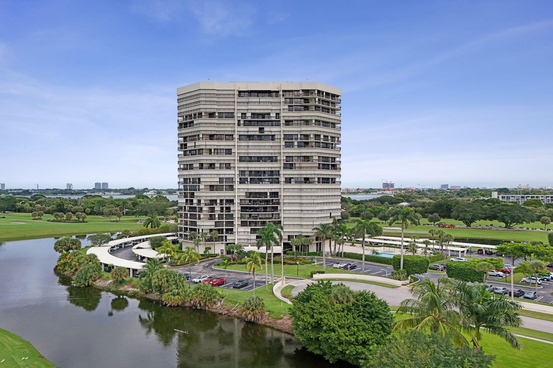1900 Consulate Place, Unit 604, West Palm Beach, FL 33401 Photo