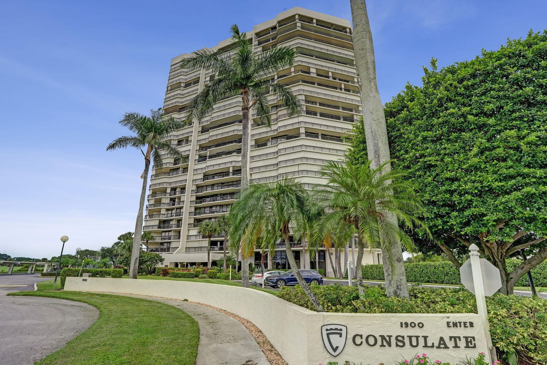 1900 Consulate Place, Unit 604, West Palm Beach, FL 33401 Photo