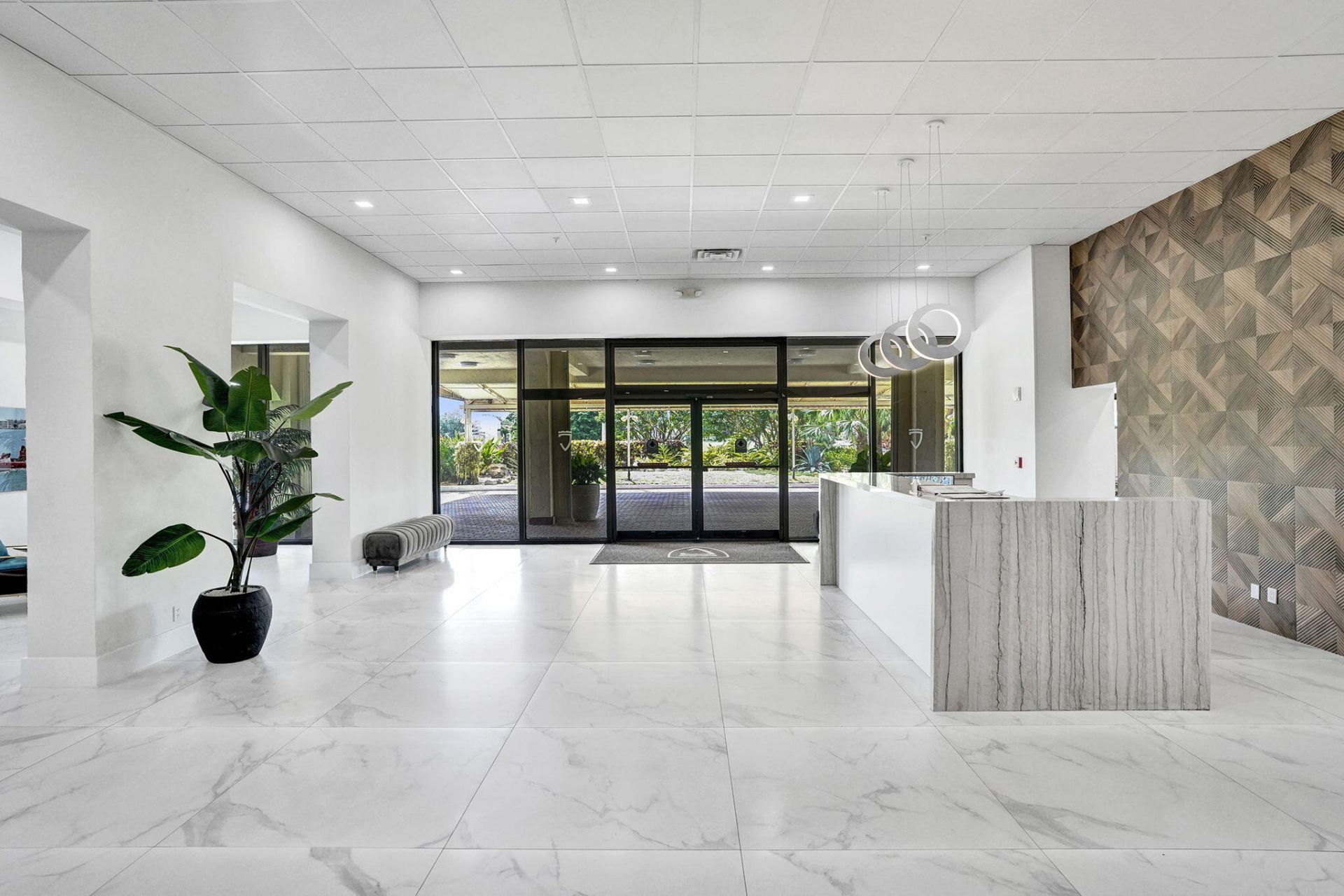 1900 Consulate Place, Unit 604, West Palm Beach, FL 33401 Photo