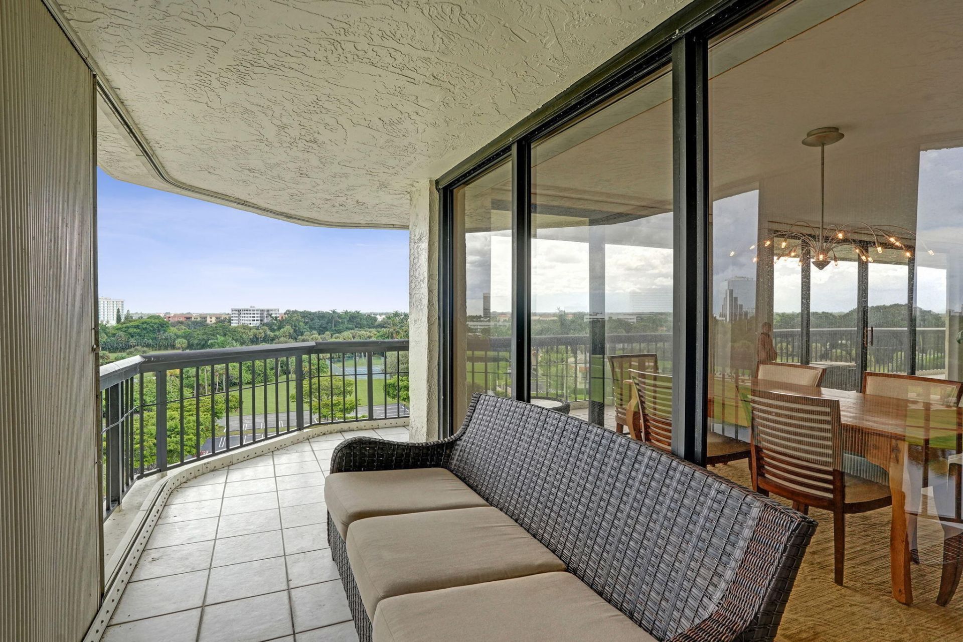 1900 Consulate Place, Unit 604, West Palm Beach, FL 33401 Photo
