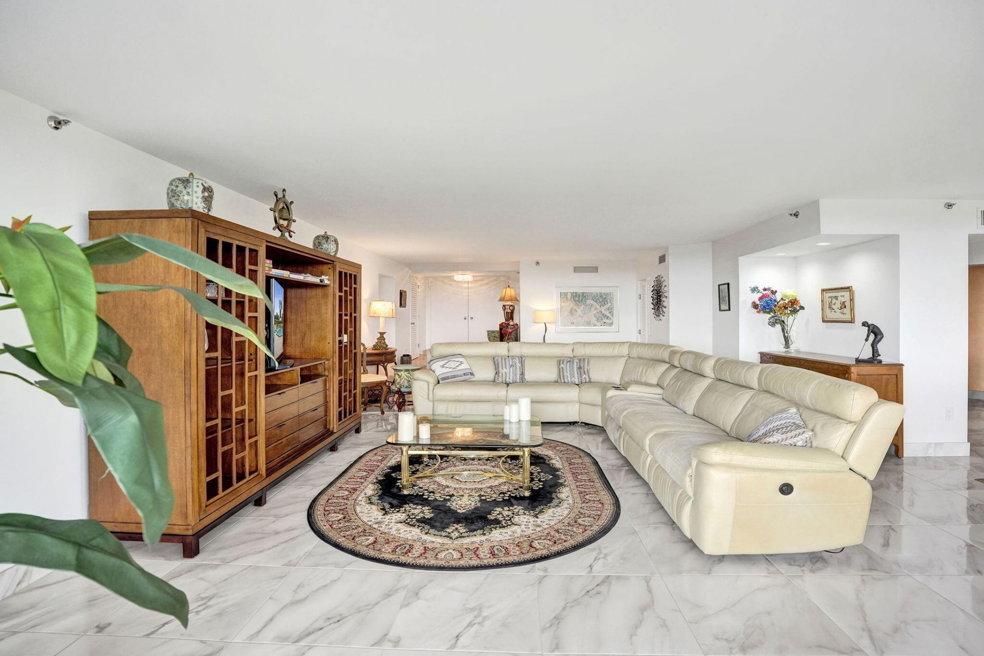 1900 Consulate Place, Unit 604, West Palm Beach, FL 33401 Photo
