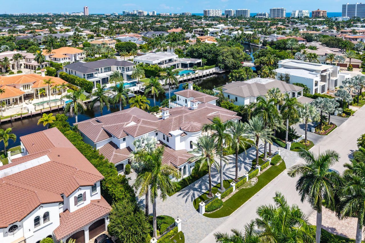251 W Coconut Palm Road, Boca Raton, FL 33432 Photo