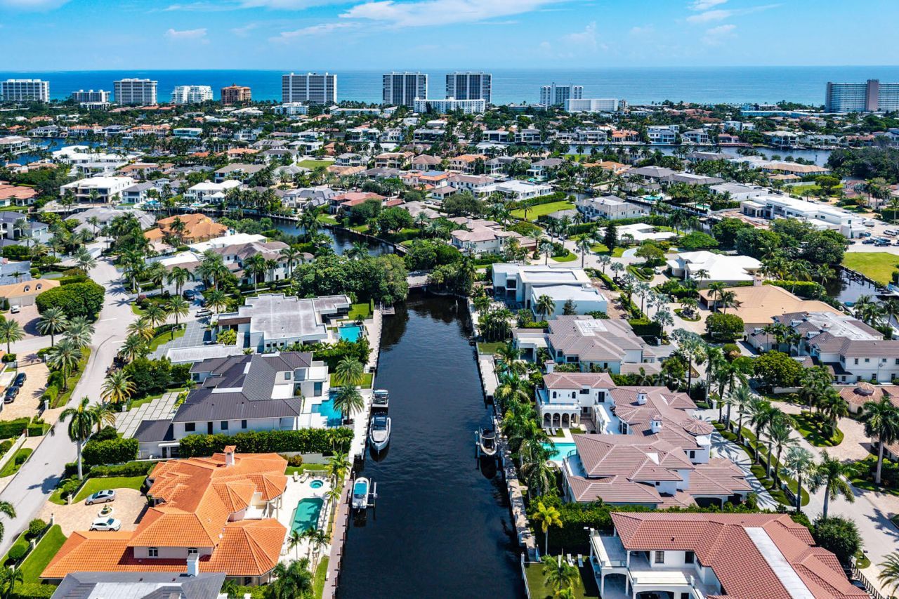 251 W Coconut Palm Road, Boca Raton, FL 33432 Photo