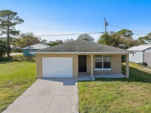 1585 20th Avenue SW, Vero Beach, FL 32962