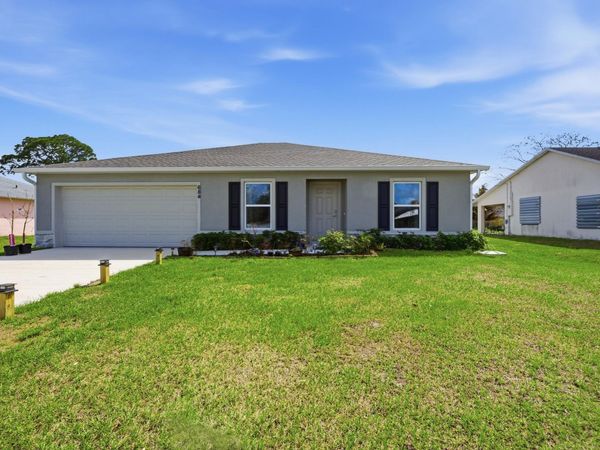684 SE CRESCENT Avenue, Port St. Lucie, FL 34984