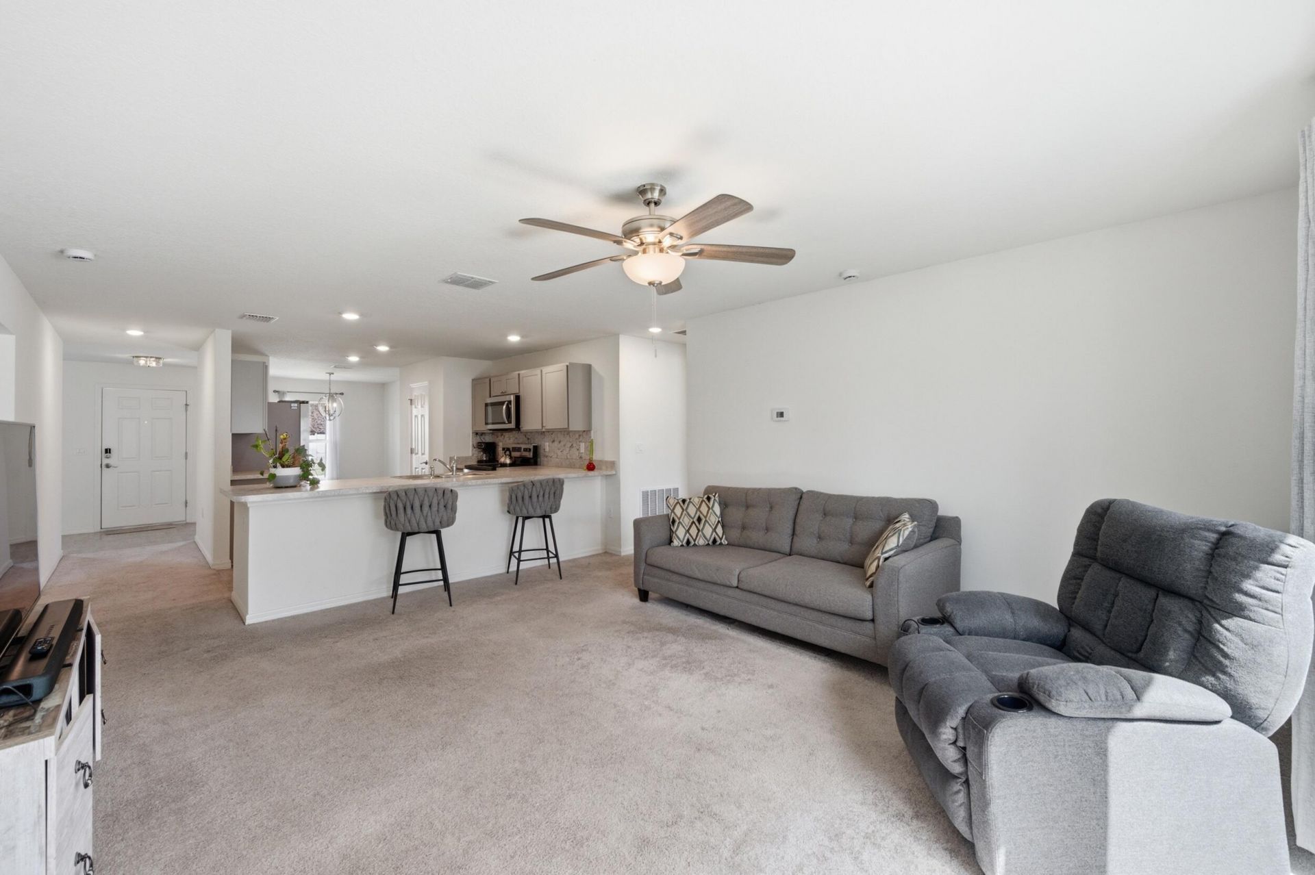 684 SE Crescent Avenue, Port Saint Lucie, FL 34984 Photo