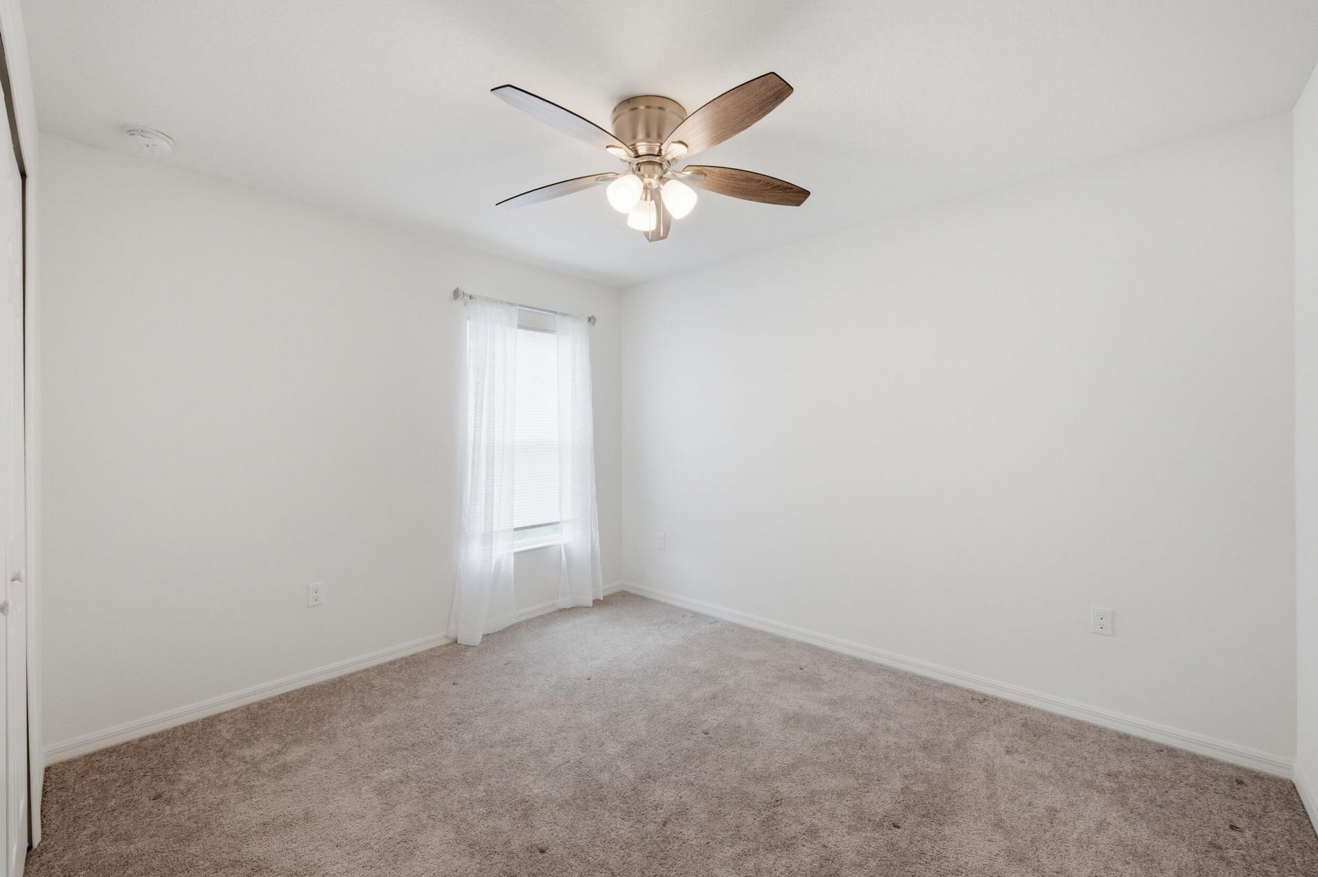 684 SE Crescent Avenue, Port Saint Lucie, FL 34984 Photo