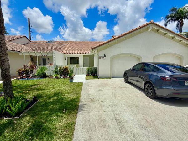 21547 Altamira Avenue, Boca Raton, FL 33433