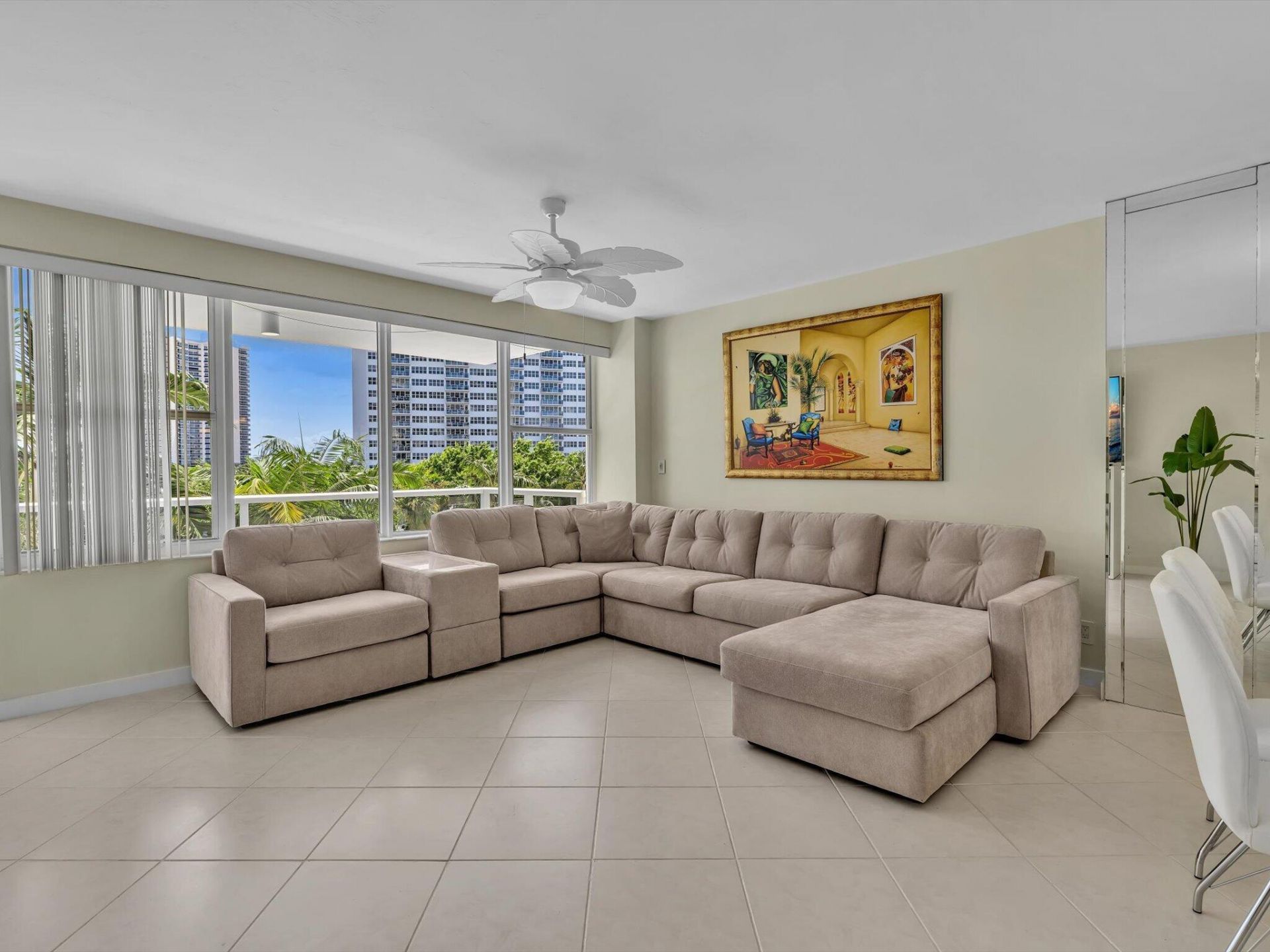 3300 NE 36th Street, Unit 420, Fort Lauderdale, FL 33308 Photo