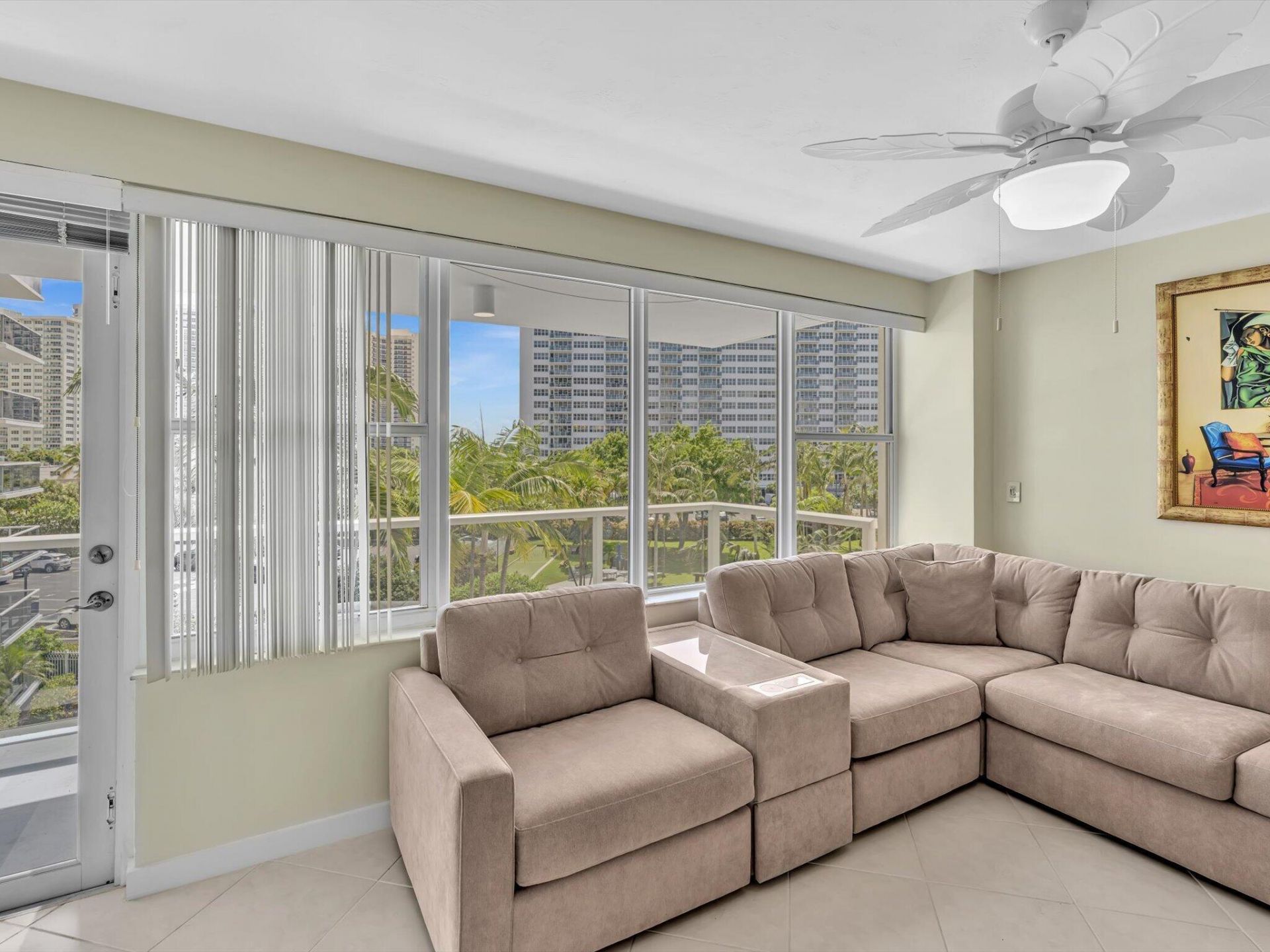 3300 NE 36th Street, Unit 420, Fort Lauderdale, FL 33308 Photo