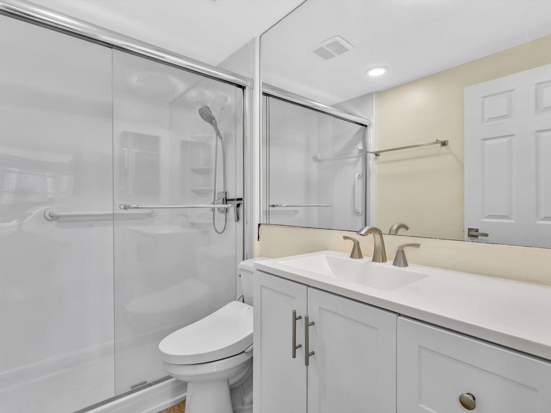 3300 NE 36th Street, Unit 420, Fort Lauderdale, FL 33308 Photo