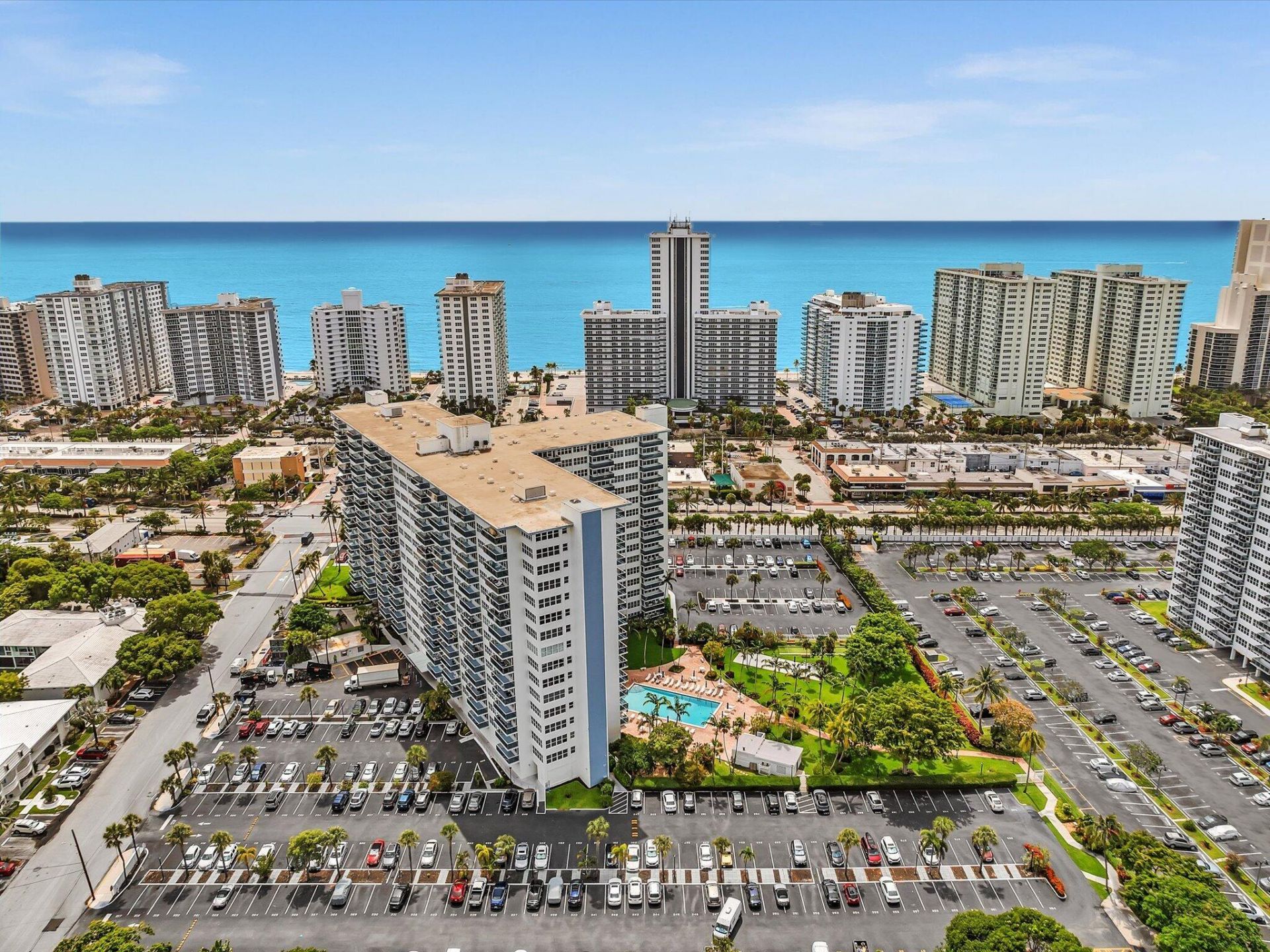 3300 NE 36th Street, Unit 420, Fort Lauderdale, FL 33308 Photo