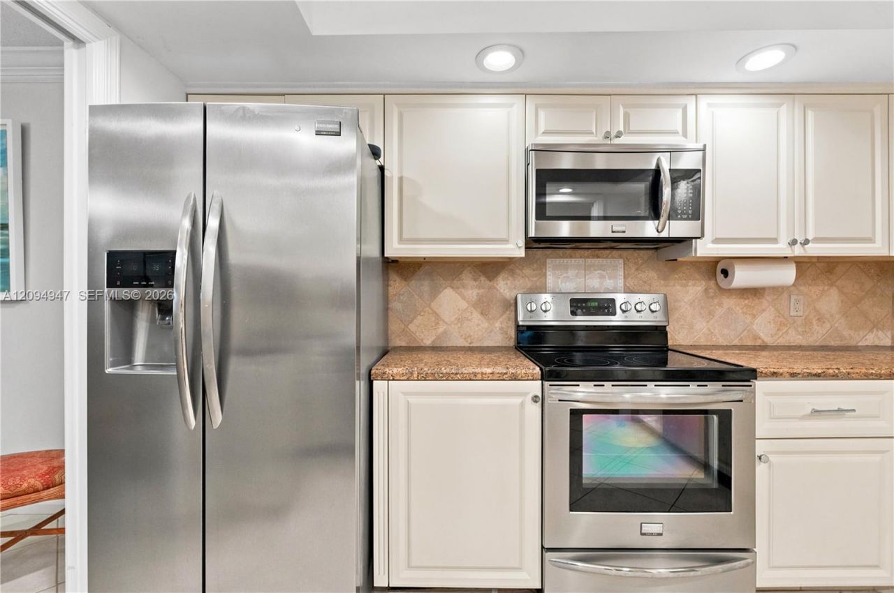 145 Atlantis Blvd , Unit 101, Atlantis, FL 33462 Photo